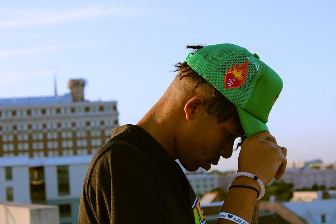 LONER BOY HEARTBREAK TRUCKER